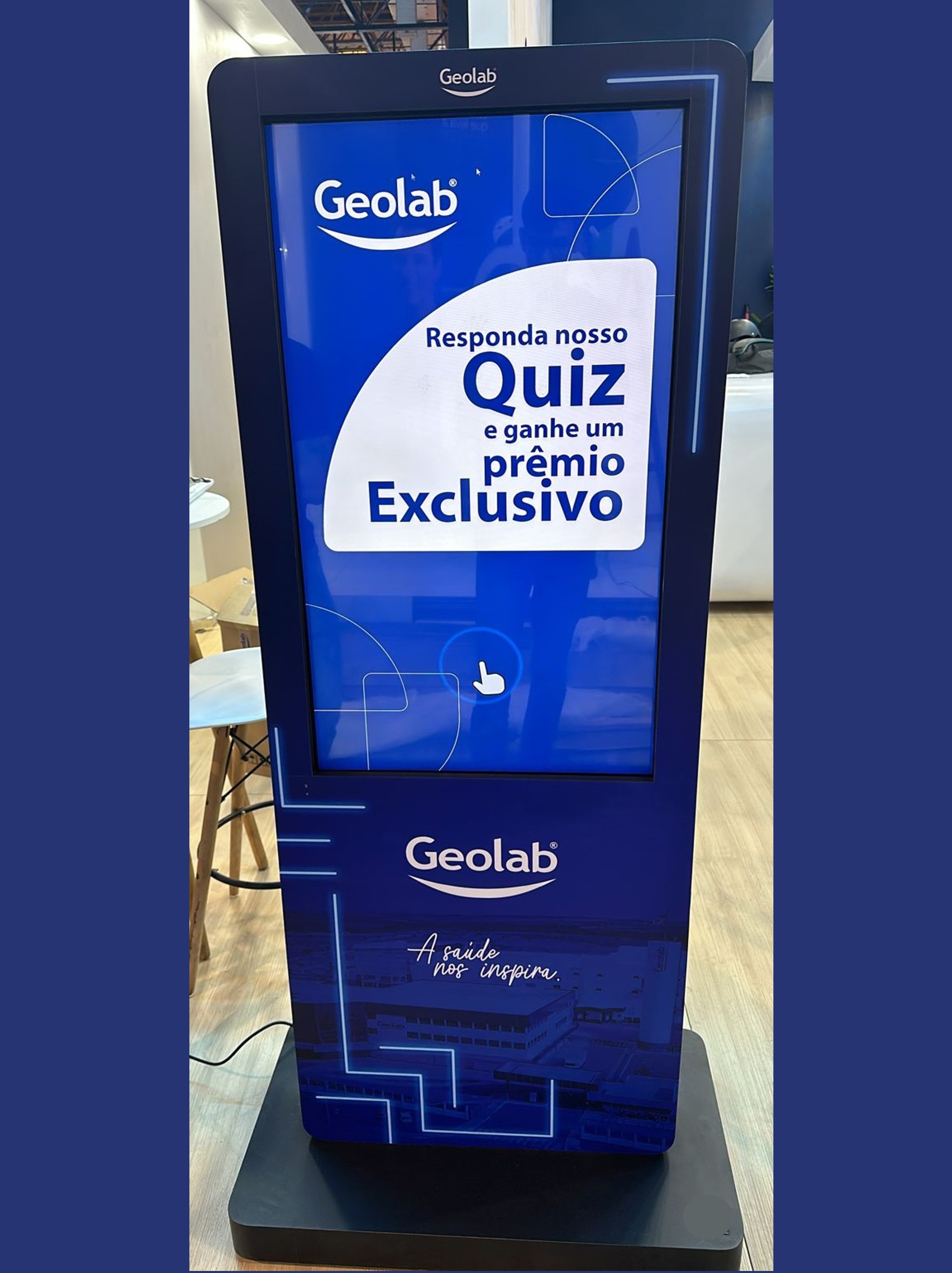 totem+locacao+tela+43+azul